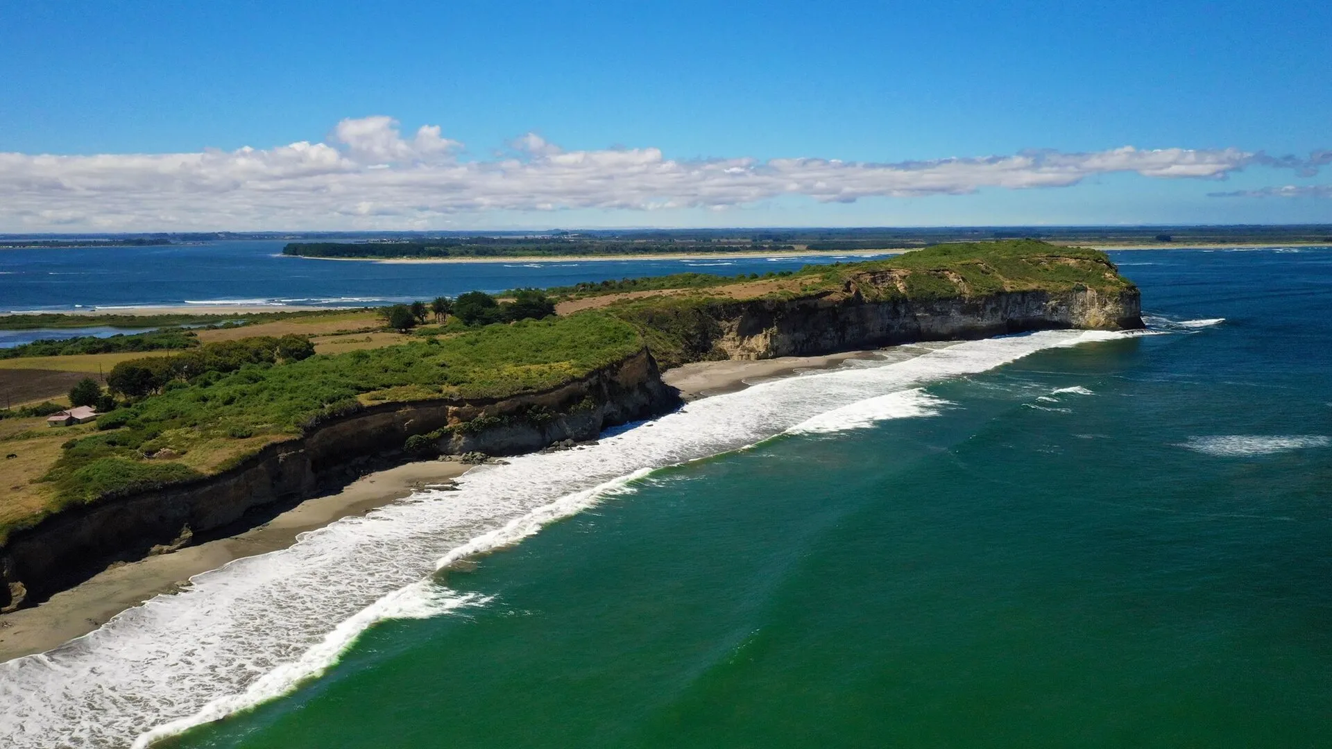 Playa Pichicuyén al atardecer